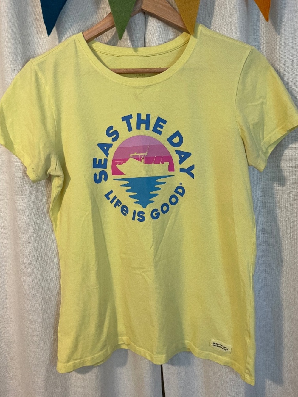 Beach Lover's Women's LIFE is GOOD "Seas the Day" Yellow Crusher T - EUC size M
